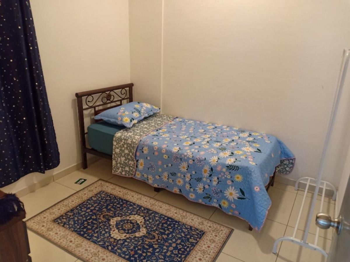 Pool View 3-bedroom Cozy In Meru, Pangsapuri *