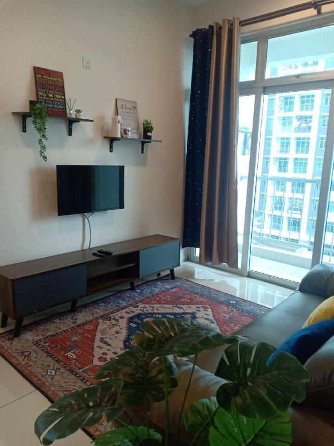 Pool View 3-bedroom Cozy In Meru, Pangsapuri