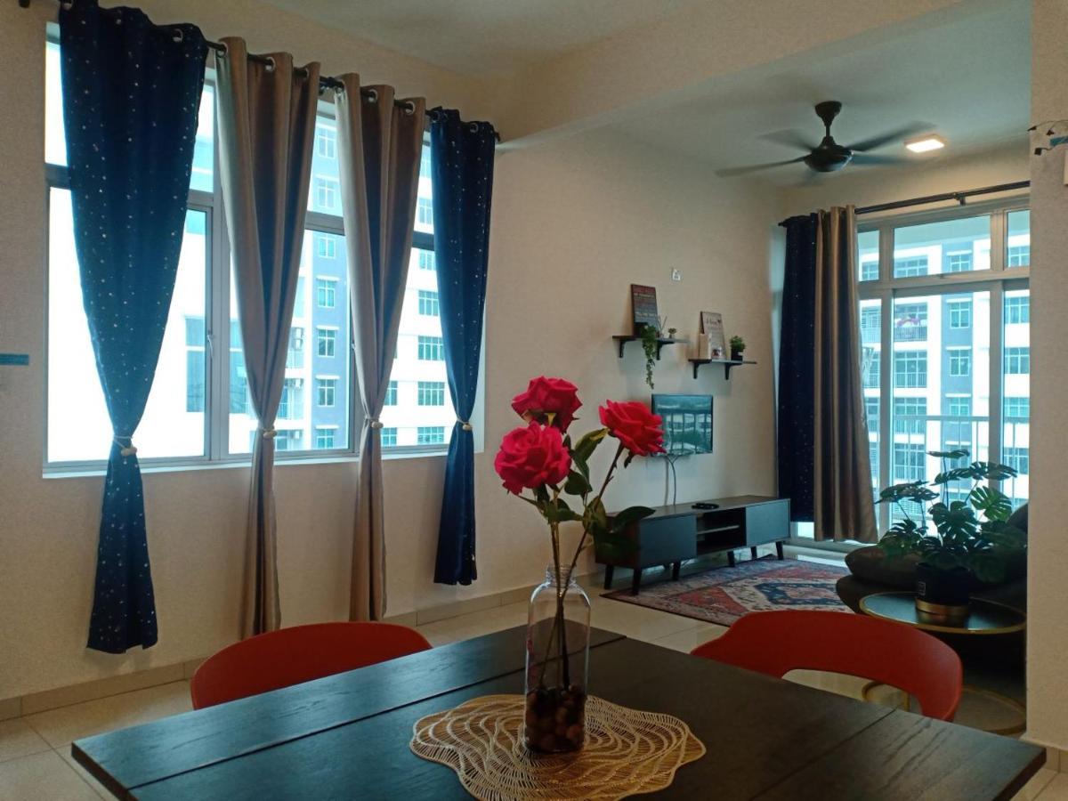 Pangsapuri Pool View 3-bedroom Cozy In Meru, *