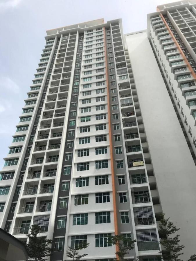 Pool View 3-bedroom Cozy In Meru, Pangsapuri